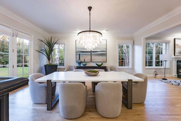 Chandelier, Dining room, Fireplace, Interior, Wood Texture Flooring
