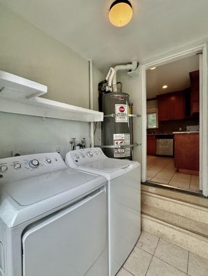 Interior, Kitchen, Recessed Lighting, Washer