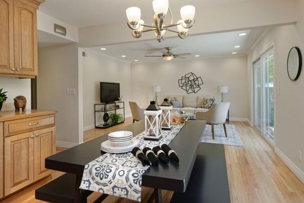 Chandelier, Dining room, Interior, Living room, Recessed Lighting, Wood Texture Flooring