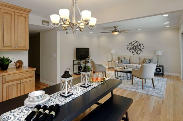 Chandelier, Dining room, Interior, Living room, Recessed Lighting, Wood Texture Flooring