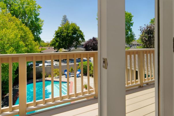 Exterior, Pool, Other