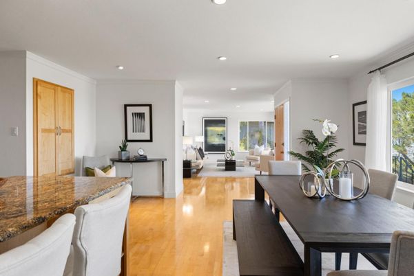 Interior, Kitchen, Recessed Lighting, Water, Wood Texture Flooring
