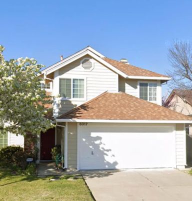 Attached, Exterior, Facade, American Craftsman