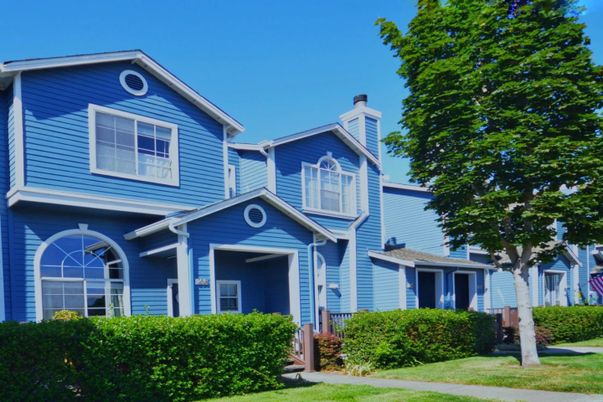 Exterior, Facade, Queen Anne Victorian