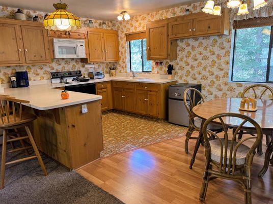 Chandelier, Dining room, Interior, Kitchen, Wood Texture Flooring