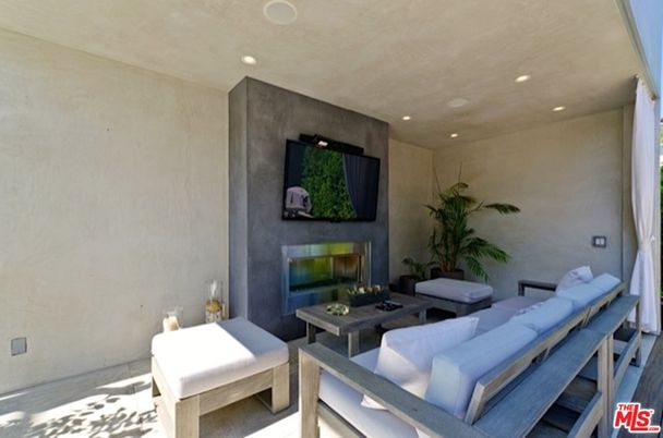 Fireplace, Interior, Living room, Recessed Lighting
