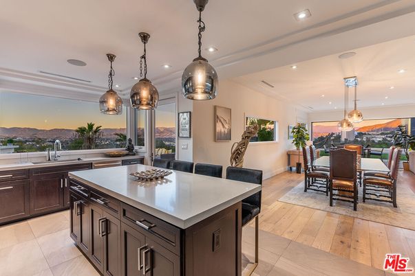 Dining room, Interior, Kitchen, Pendant Lights, Recessed Lighting, Wood Texture Flooring
