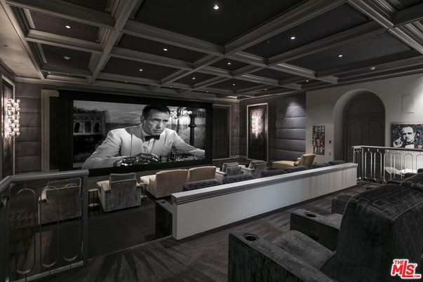 Interior, Projection Screen, Recessed Lighting, Theatre Room