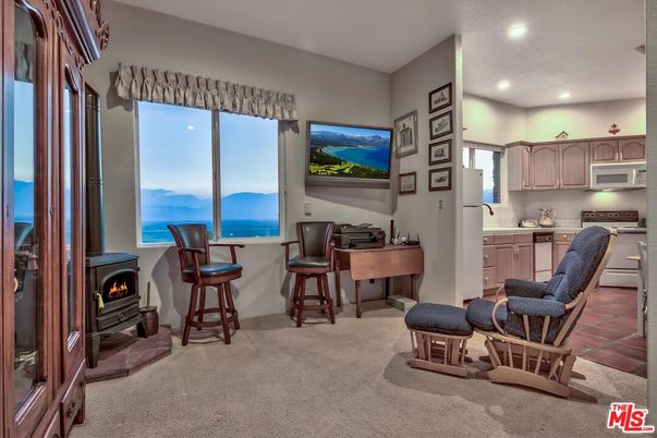 Fireplace, Interior, Kitchen, Recessed Lighting, Water