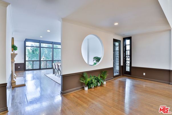 Interior, Recessed Lighting, Wood Texture Flooring