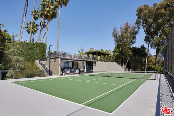 Exterior, Tennis Courts
