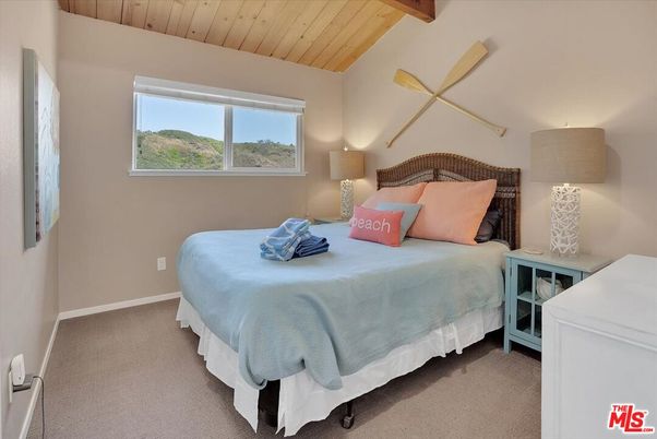Bedroom, Interior, Wooden Beams, Wooden Ceilings
