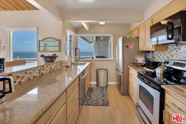 Interior, Kitchen, Water, Wood Texture Flooring