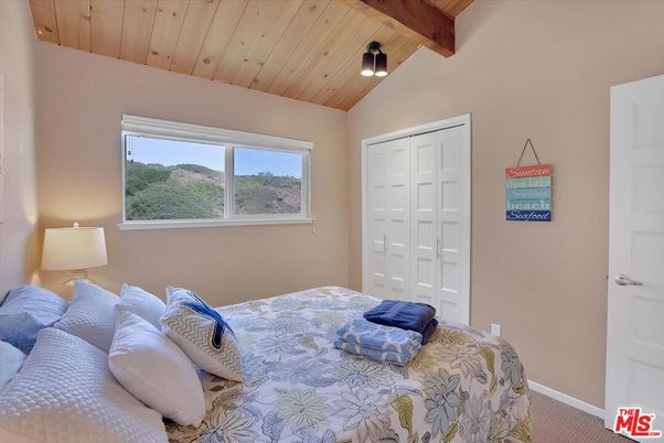 Bedroom, Interior, Wooden Beams, Wooden Ceilings