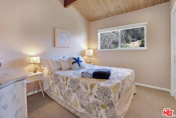 Bedroom, Interior, Wooden Beams, Wooden Ceilings
