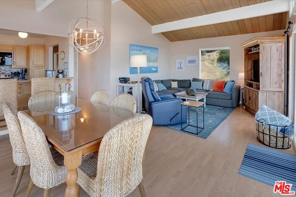 Dining room, Interior, Kitchen, Living room, Pendant Lights, Wooden Beams, Wooden Ceilings, Wood Texture Flooring
