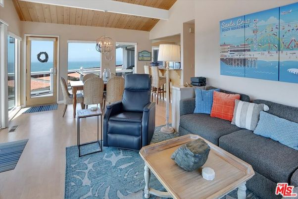 Dining room, Interior, Living room, Water, Wooden Beams, Wooden Ceilings, Wood Texture Flooring