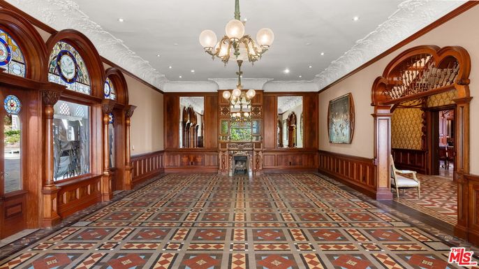 Chandelier, Interior, Recessed Lighting