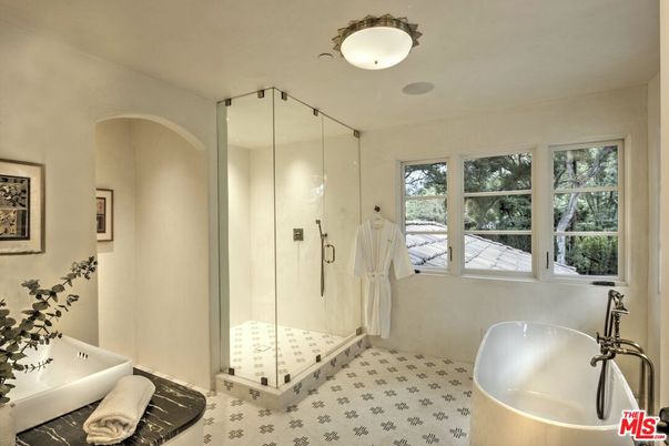 Bathroom, Free Standing Baths, Glass Shower, Interior