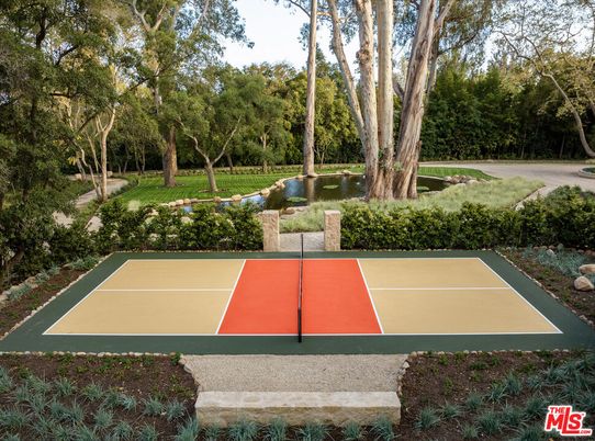 Exterior, Tennis Courts