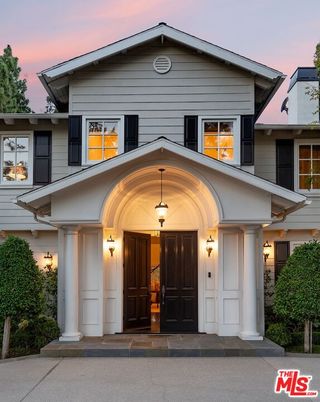 Exterior, Facade, American Craftsman