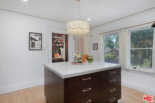 Chandelier, Interior, Recessed Lighting, Wood Texture Flooring