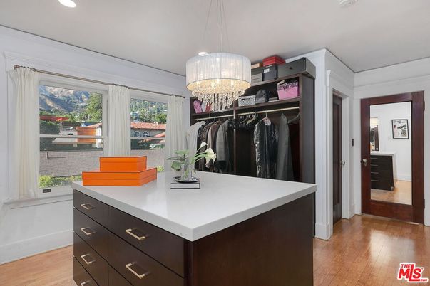 Chandelier, Interior, Recessed Lighting, Walk-in Closets, Wood Texture Flooring