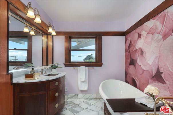 Bathroom, Dual Sink Vanities, Free Standing Baths, Interior, Marble