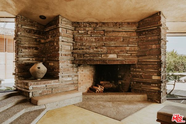 Exterior, Fireplace