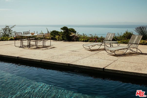 Exterior, Pool, Water