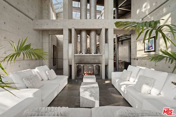 Fireplace, Interior, Living room