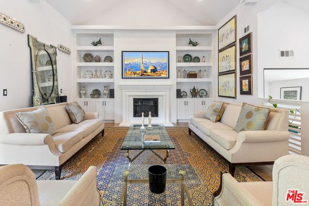 Fireplace, Interior, Living room, Recessed Lighting
