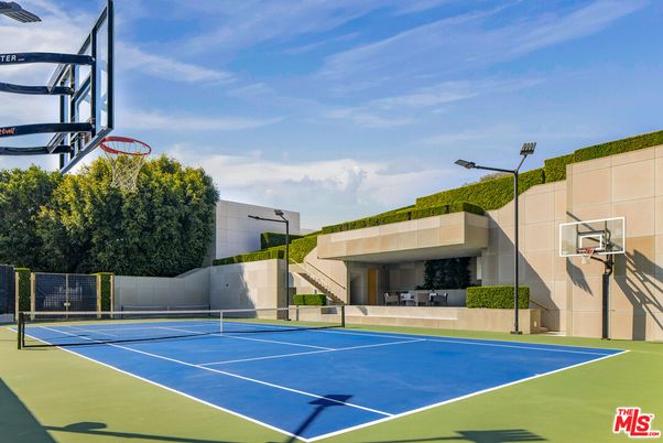 Exterior, Tennis Courts