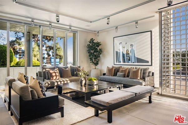 Interior, Living room