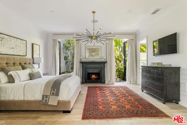 Bedroom, Fireplace, Interior, Pendant Lights, Recessed Lighting, Wood Texture Flooring