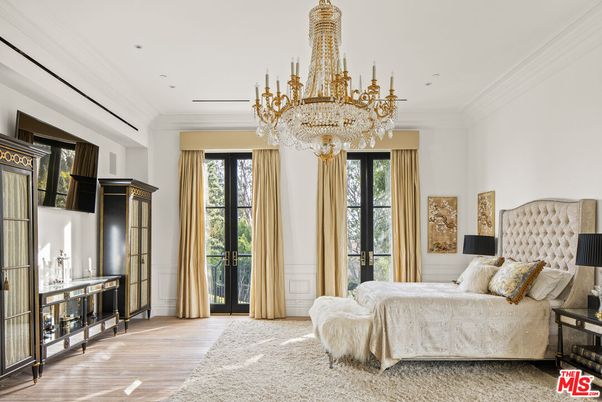 Bedroom, Chandelier, Interior, Recessed Lighting, Wood Texture Flooring