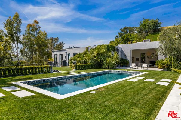 Backyard, Exterior, Pool