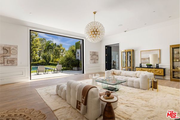 Chandelier, Interior, Living room, Recessed Lighting, Wood Texture Flooring