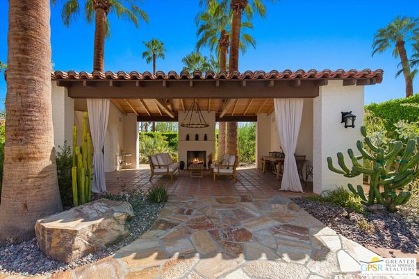 Exterior, Fireplace