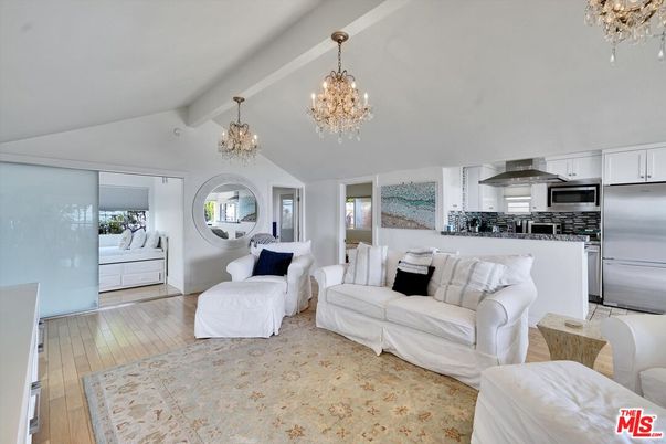 Chandelier, Interior, Kitchen, Living room, Stainless Steel Appliances, Wood Texture Flooring