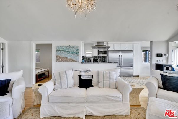 Chandelier, Interior, Kitchen, Living room, Stainless Steel Appliances, Wood Texture Flooring