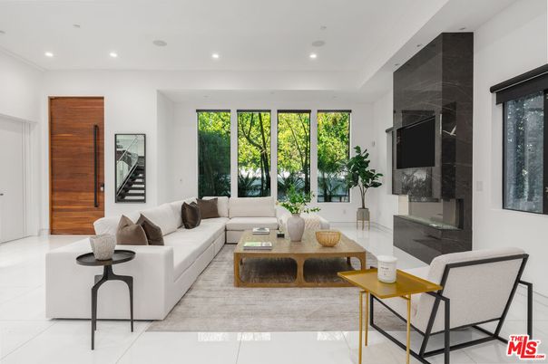 Fireplace, Interior, Living room, Recessed Lighting