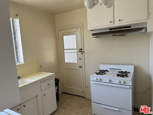 Interior, Kitchen, Tile Countertops