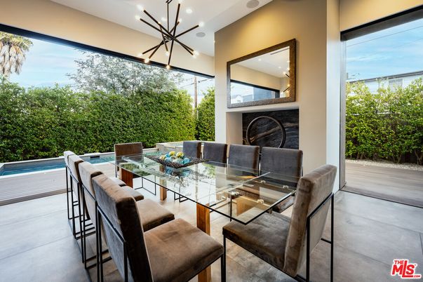 Dining room, Fireplace, Interior, Pendant Lights, Recessed Lighting