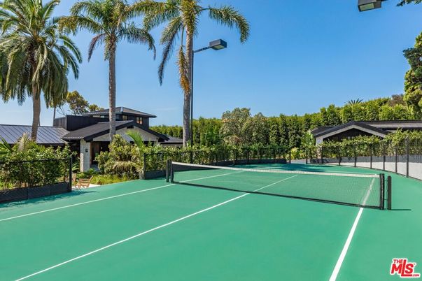 Exterior, Tennis Courts