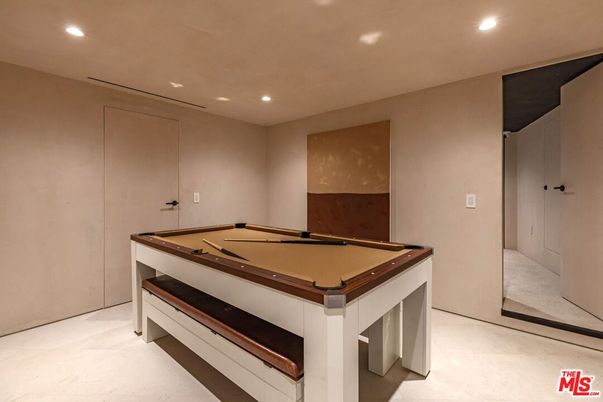 Billiard Table, Game Room, Interior, Recessed Lighting