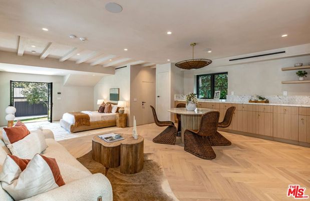 Dining room, Interior, Living room, Recessed Lighting, Wood Texture Flooring