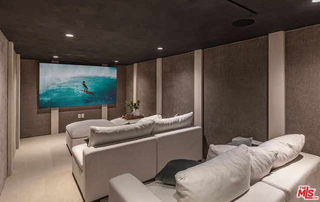 Interior, Projection Screen, Recessed Lighting, Theatre Room