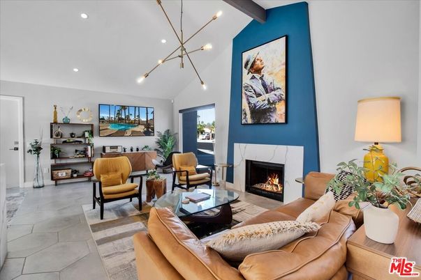 Fireplace, Interior, Living room, Pendant Lights, Recessed Lighting