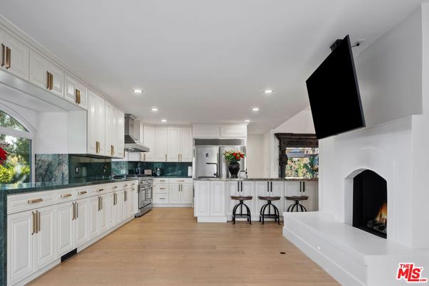 Fireplace, Interior, Kitchen, Recessed Lighting, Wood Texture Flooring